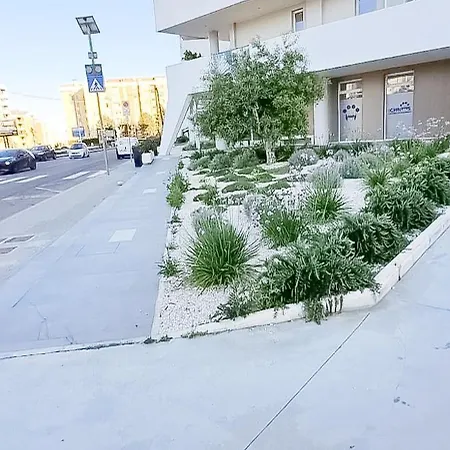 La Petite Maison Via Biasi - Free Parking - Free Wifi Apartment Cagliari