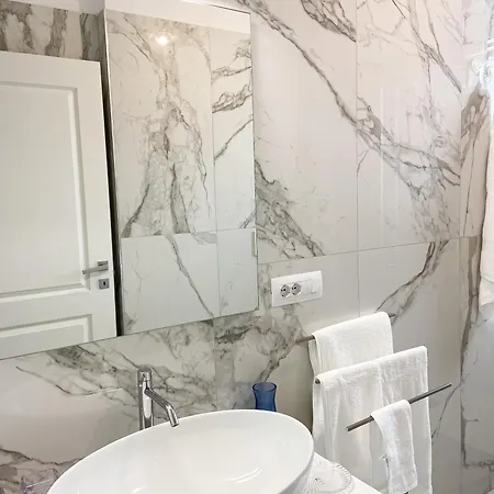 La Petite Maison Via Biasi 29 Apartment *