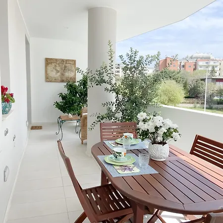 La Petite Maison Via Biasi 29 * Cagliari