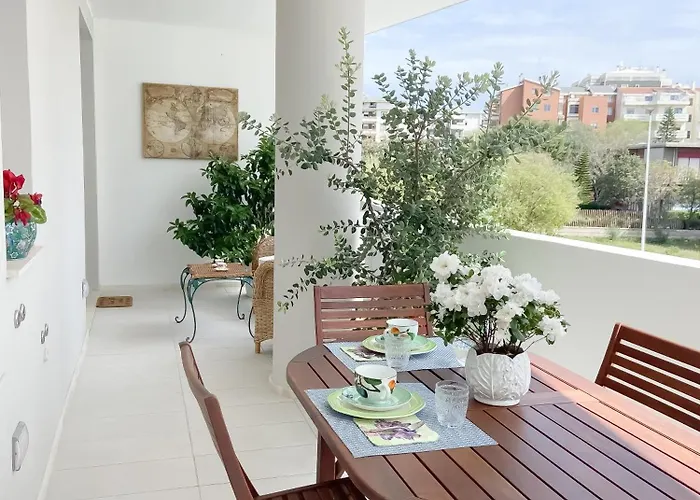 La Petite Maison Via Biasi - Free Parking - Free Wifi * Cagliari
